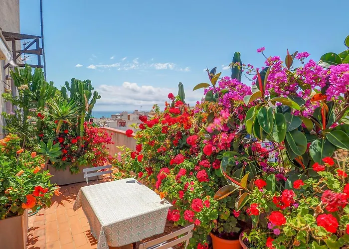 Secret Garden By Hello Homes *